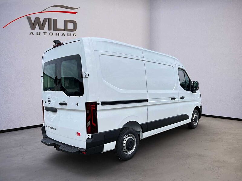 Nissan Interstar dCi150 FWD L2H2 N-Connecta Navi AHK LED